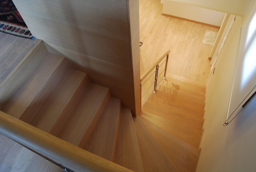 Escales de fusta